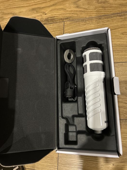 Rode mikrofon + statyw + kosz - DS1 / podcaster / PSM1