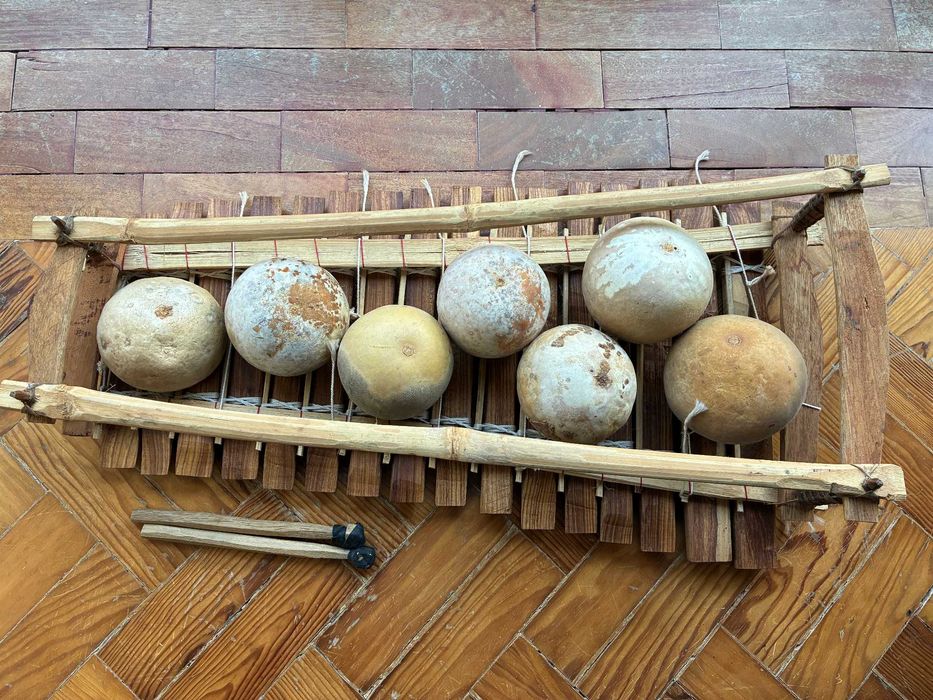 Balafon (parecido com o xilofone)
