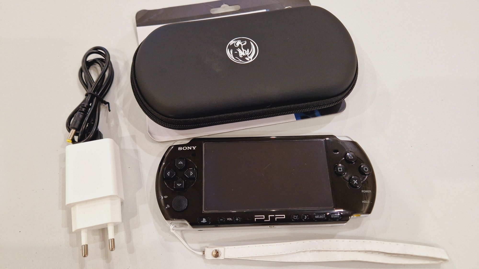 Sony PSP-3000 64гиг 128 игр+ чехол!