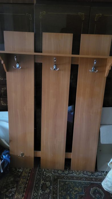 Вішалка для одягу