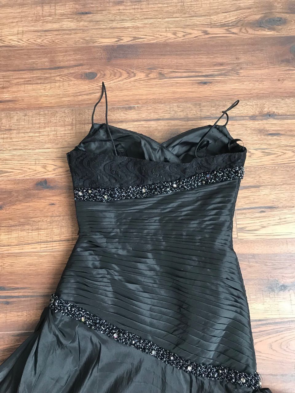 Платье вечернее в пол чёрное нарядное силуэт рыбка