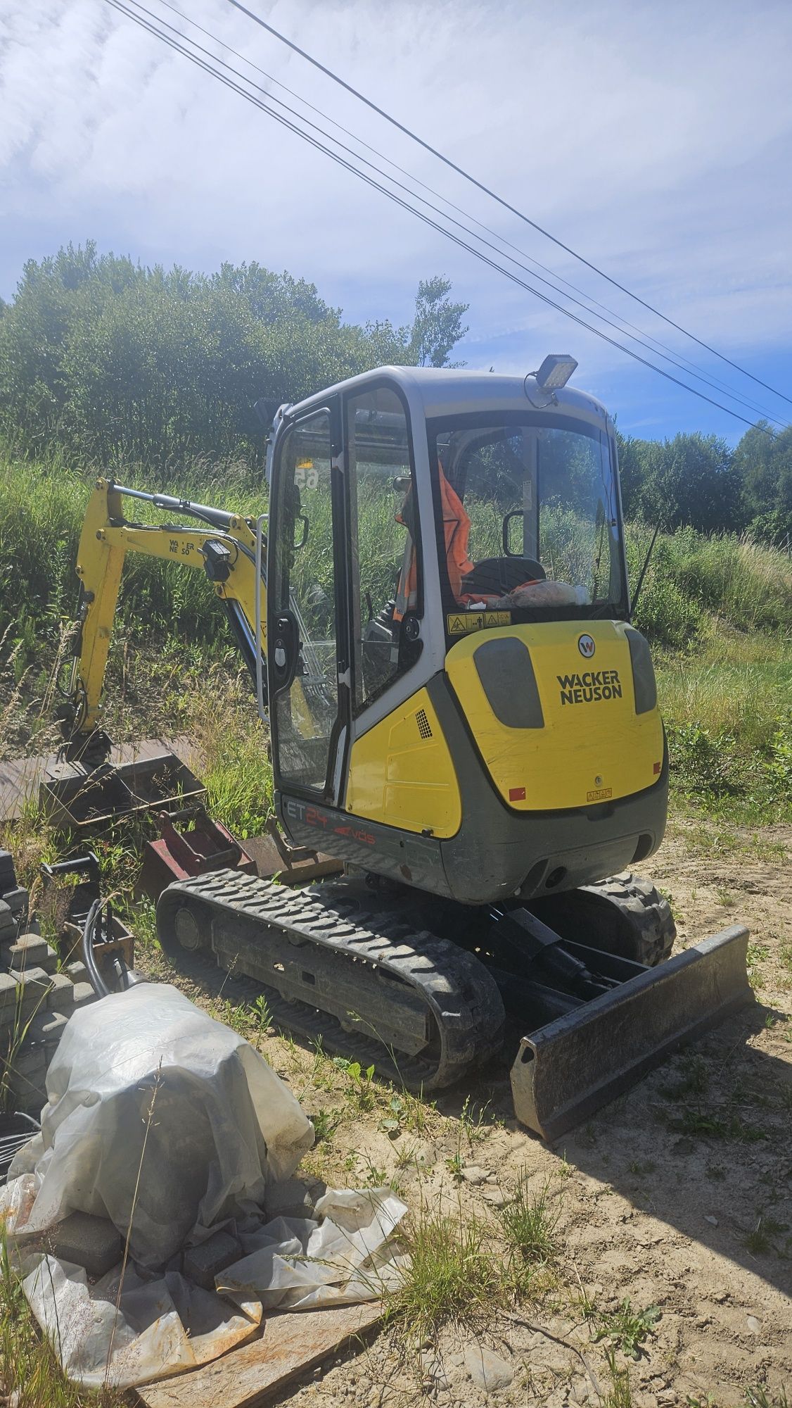 Wacker neuson et 24