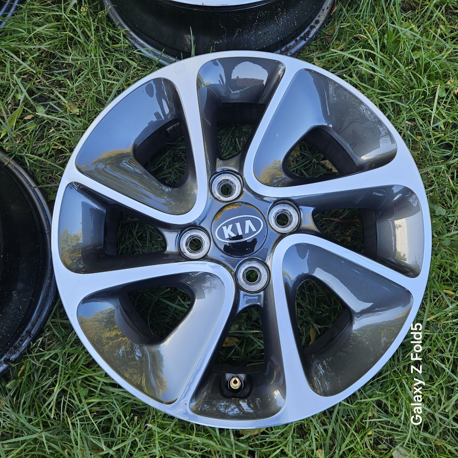 Alufelgi 14 Hyundai I10 I20 Getz Kia Picanto 4x100 TPMS ET47