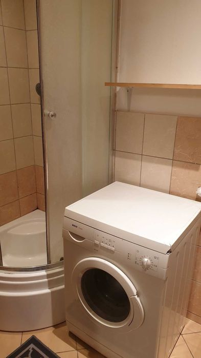 Wynajmę mieszkanie - pokój z kuchnią i łazienką