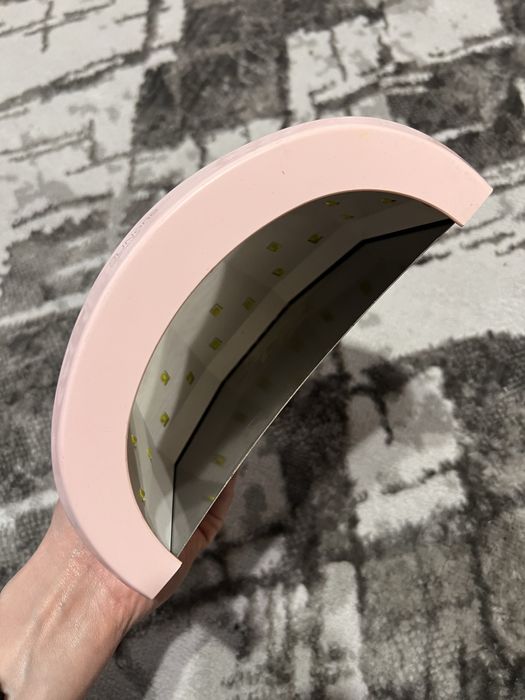 Led лампа для манікюру (користувалась 3 місяці)