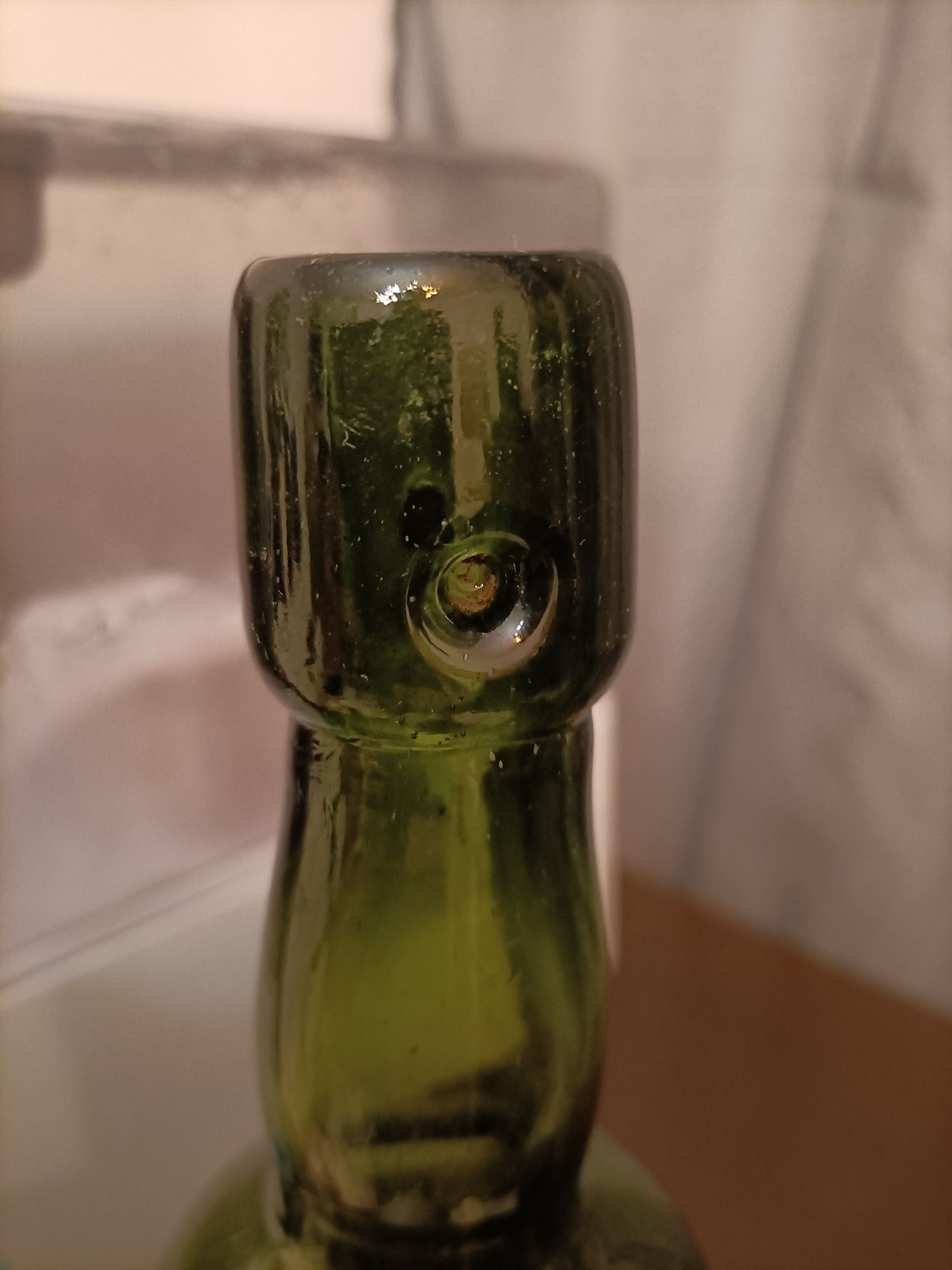 Stara zielona butelka