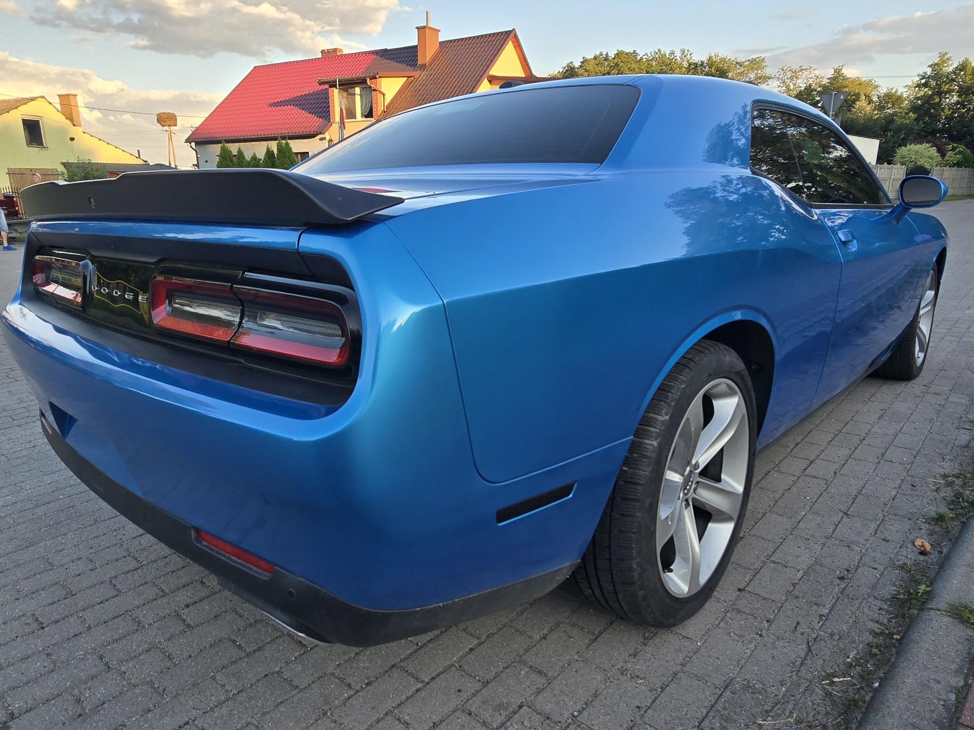 Dodge challenger 5,7 V8 R/T 2019r