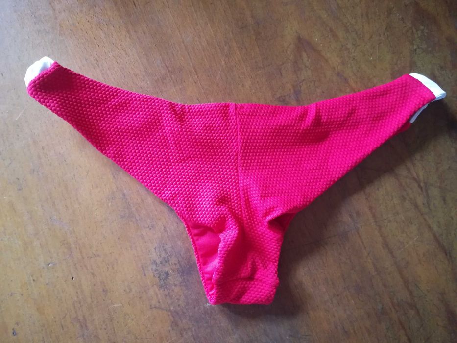 Cuecas tanga bikini Calzedonia novas