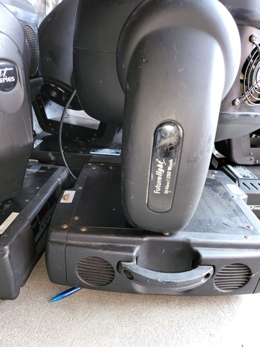 7 unidades robos Moving Head