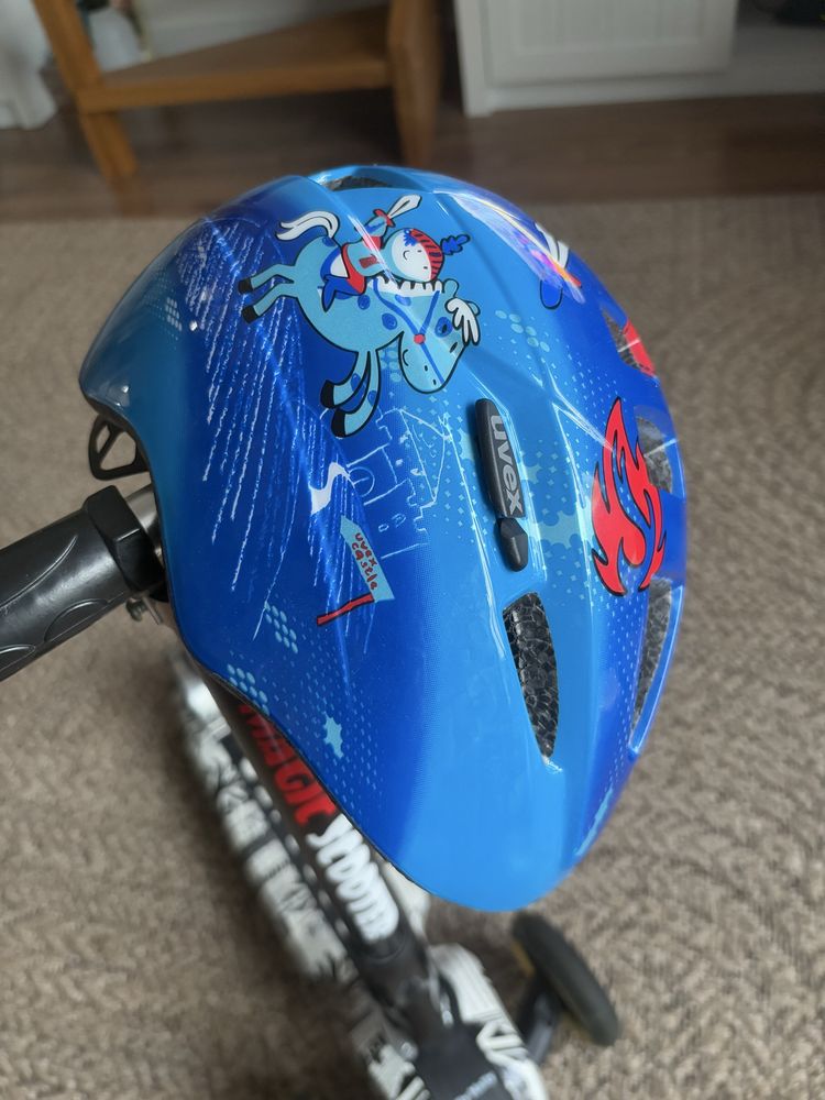 Kask UVEX rowerowy/na hulajnogę