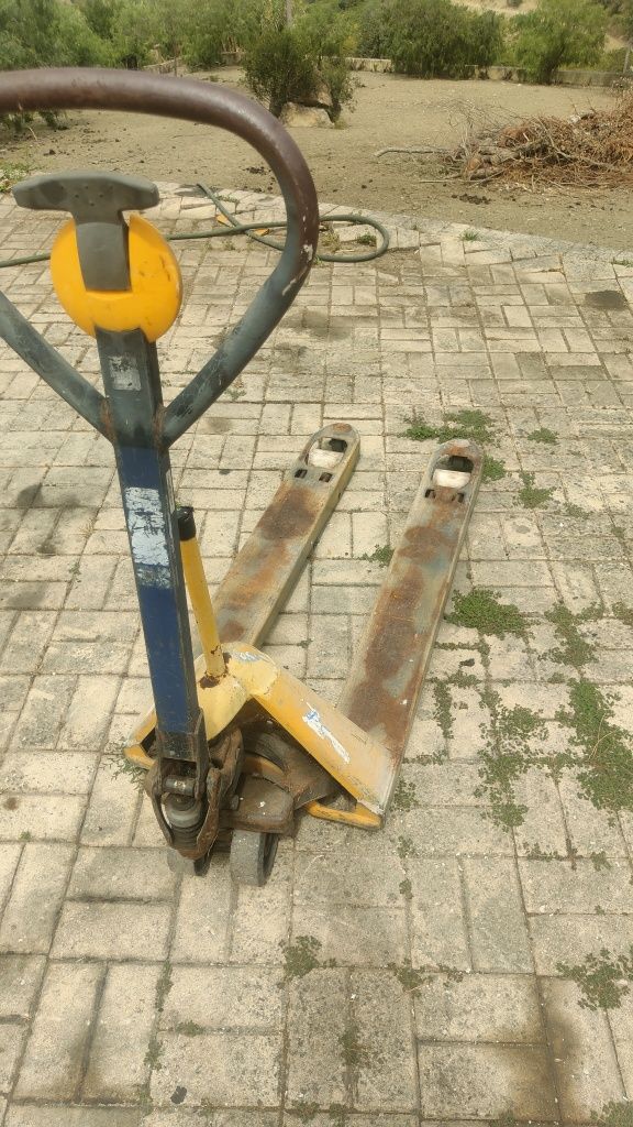 Porta paletes usado a funcionar