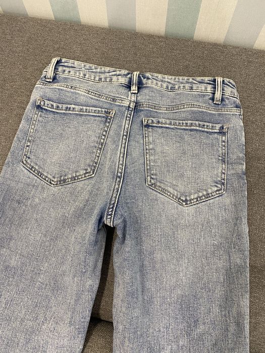 Продам джинси блакитні
