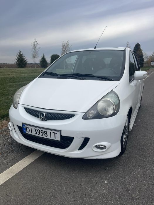 Продаю авто HONDA JAZZ 2008 1.4.
