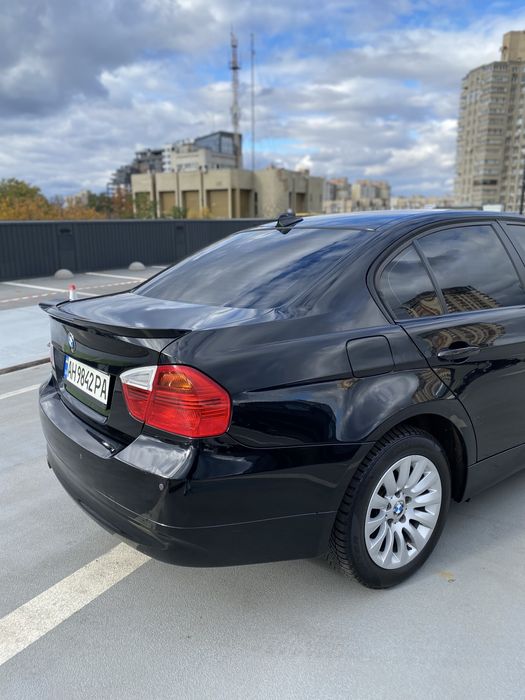 Продам BMW E90 2.0