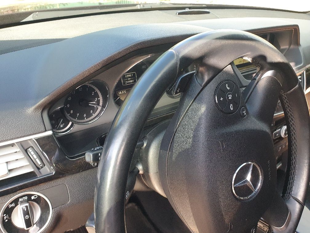 Продам Mercedes Benz E class 2012