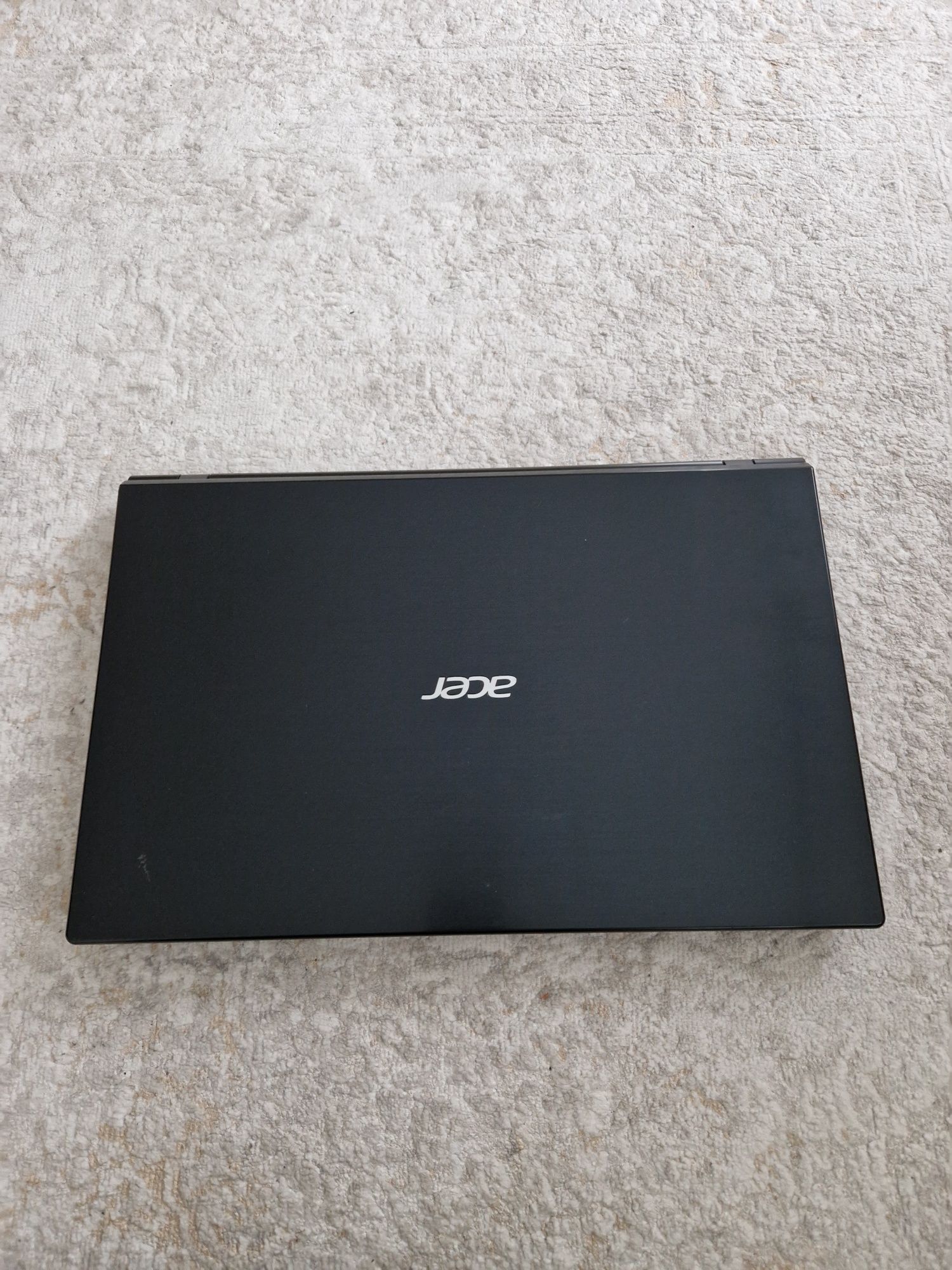 Acer aspire V3-772g core i7 32ram GeForce850m 17 full hd