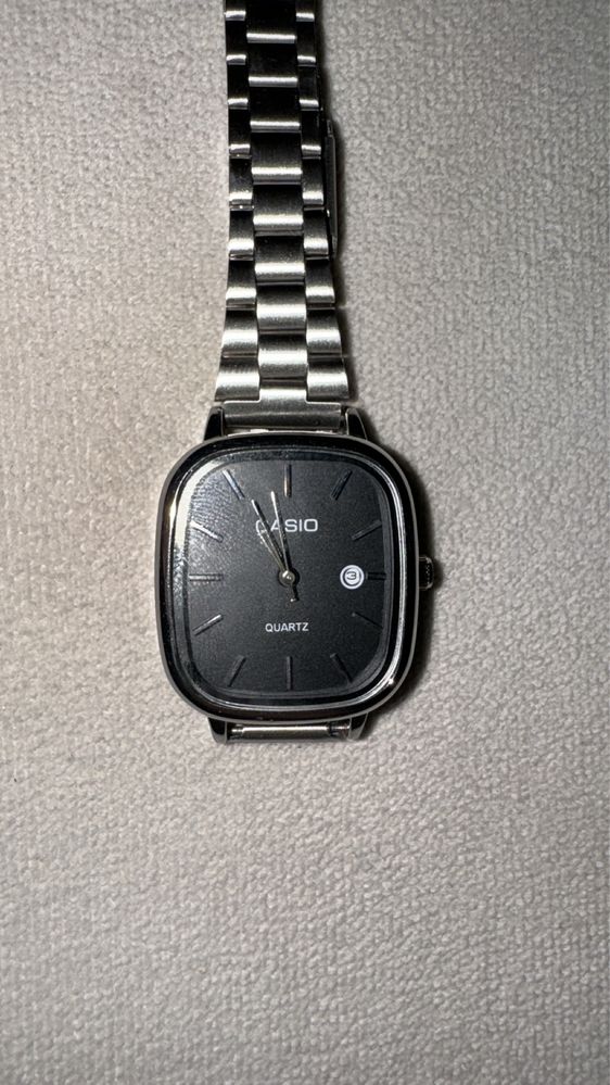 Годинник Casio жіночий