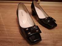 Buty na obcasie, eleganckie, nowe, rozmiar 38, marka Sagan