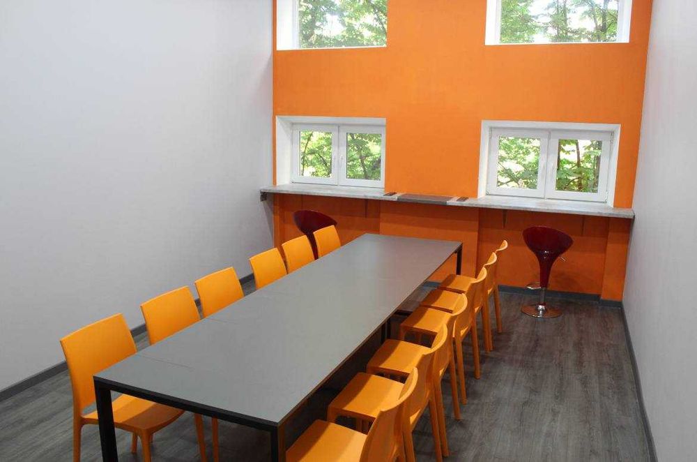 Оренда кабінету для навчання та майстер-класів на Перемозі-4