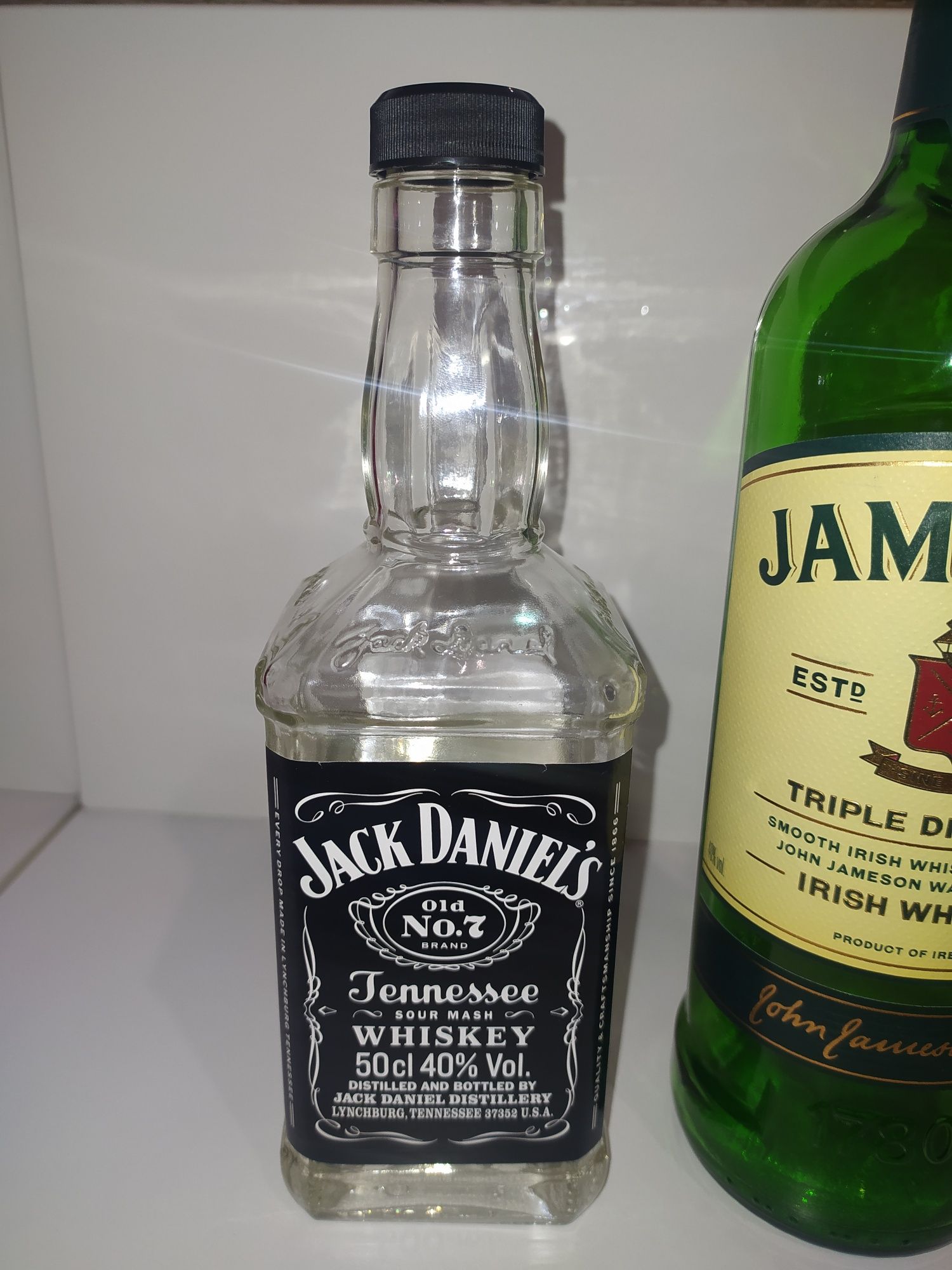 Пустые бутылки Jack Daniels,Jameson,Puerto Plata