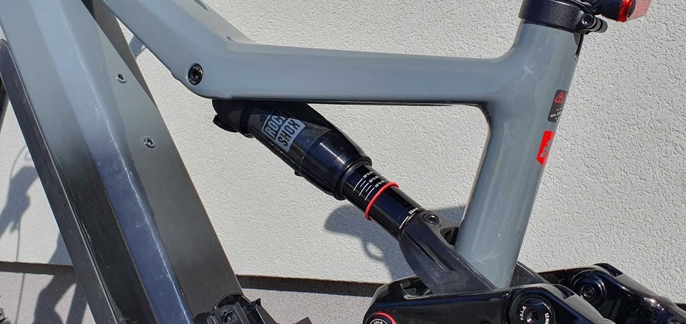 Rower elektryczny FOCUS JAM2 6.7 full 29 BOSCH 800 CX5 2025 cube e-mtb