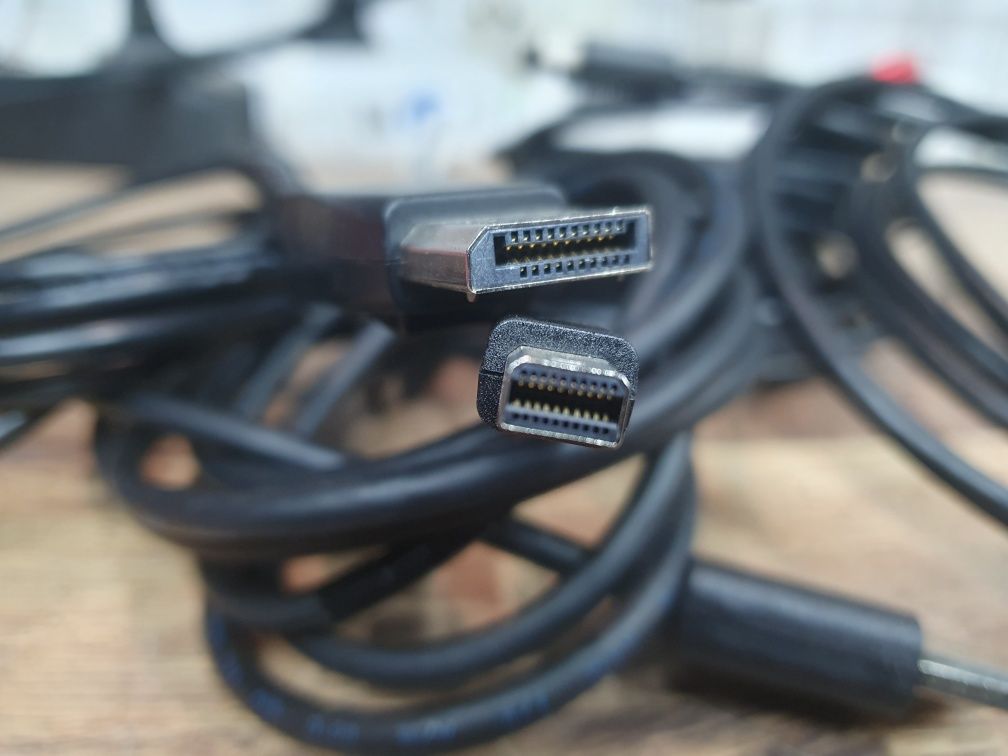 Кабеля Mini DP to Display Port