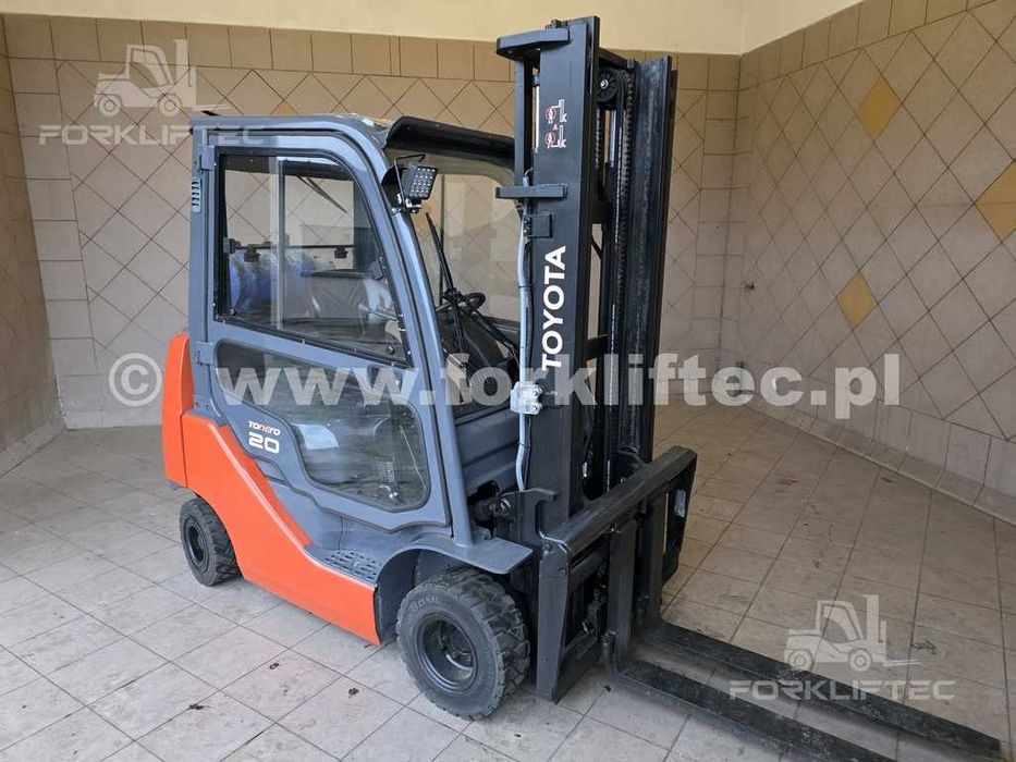 Wózek Widłowy TOYOTA 8FG20 , Kabina, pozycjoner, TOYOTA 8FGKF20  LINDE