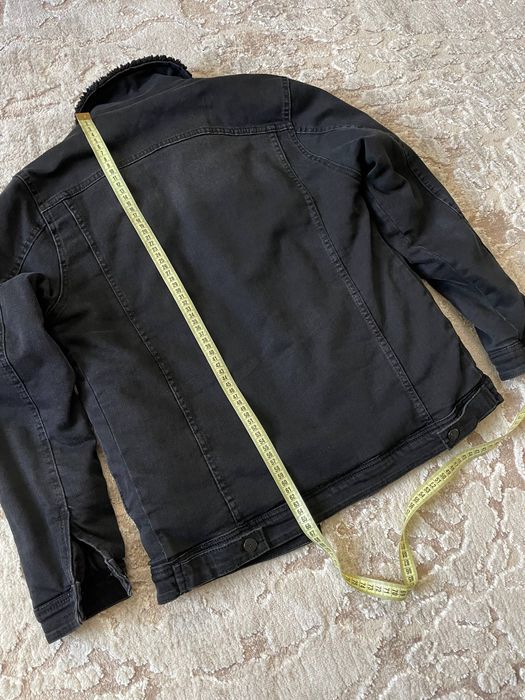 Джинсова куртка з хутром чорна