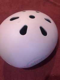 Rozowy kask scoot ride