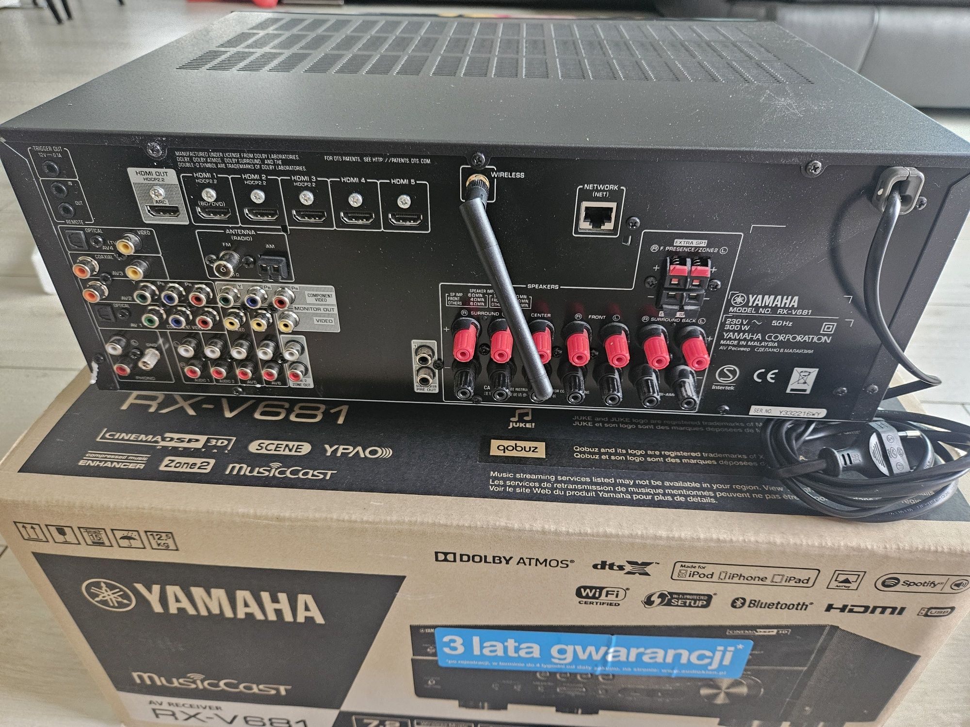 Amplituner Yamaha RX-V 681