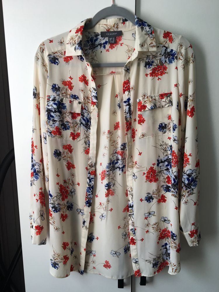Блузка з квітковтм принтом