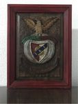 SLB Sport Lisboa Benfica esculpido em madeira
