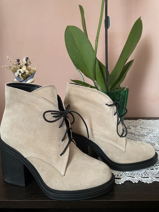 Чоботи з натуральної замші