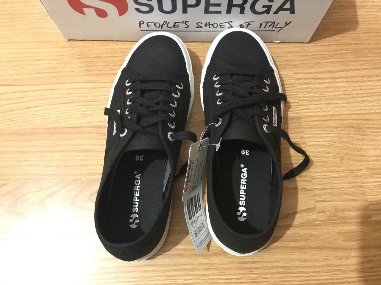 Sapatilhas Pretas Superga