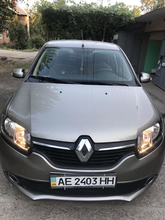 Автомобіль Рено Логан, Авто Renault Logan 2013р.