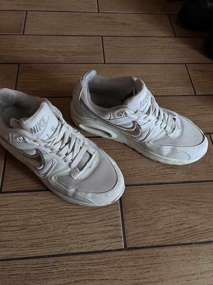 Nike air max rozmiar 38 białe
