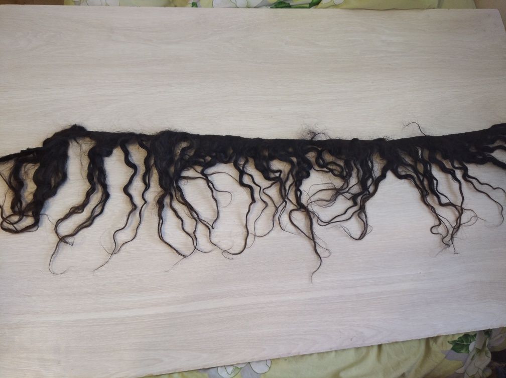 Натуральне волосся на стрічці