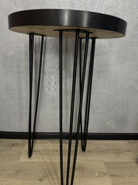 Продам круглий журнальний столик лофт