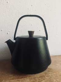 Czajnik (zaparzacz) żeliwny do zaparzania herbaty