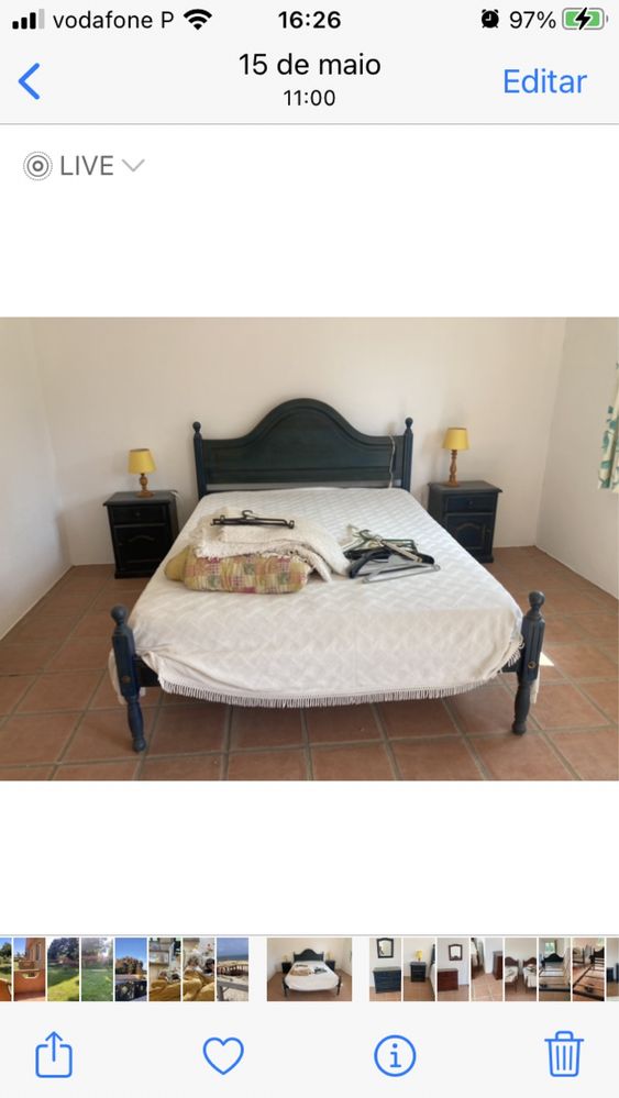 Mobilia de quarto- camas de solteiro ,mesinhas. de cabeceira