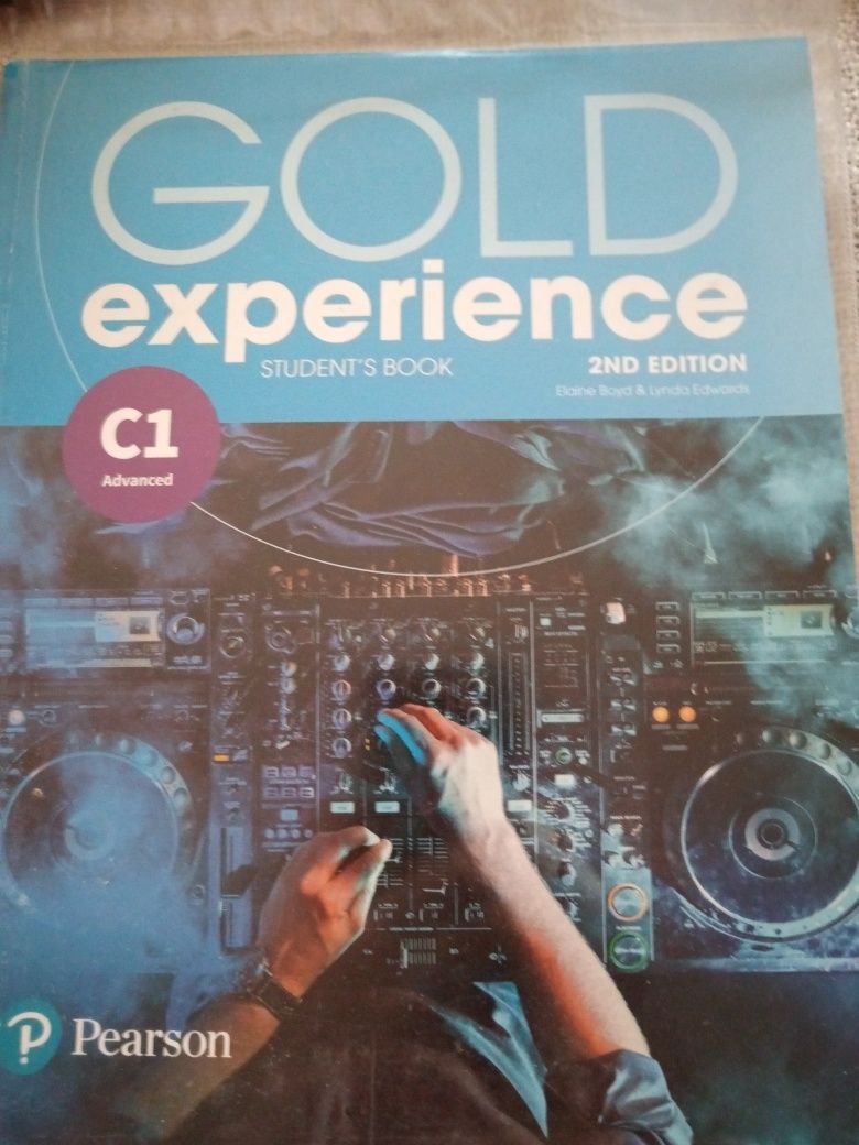 Podręcznik jęz. angielski Gold experience wyd. Pearson
