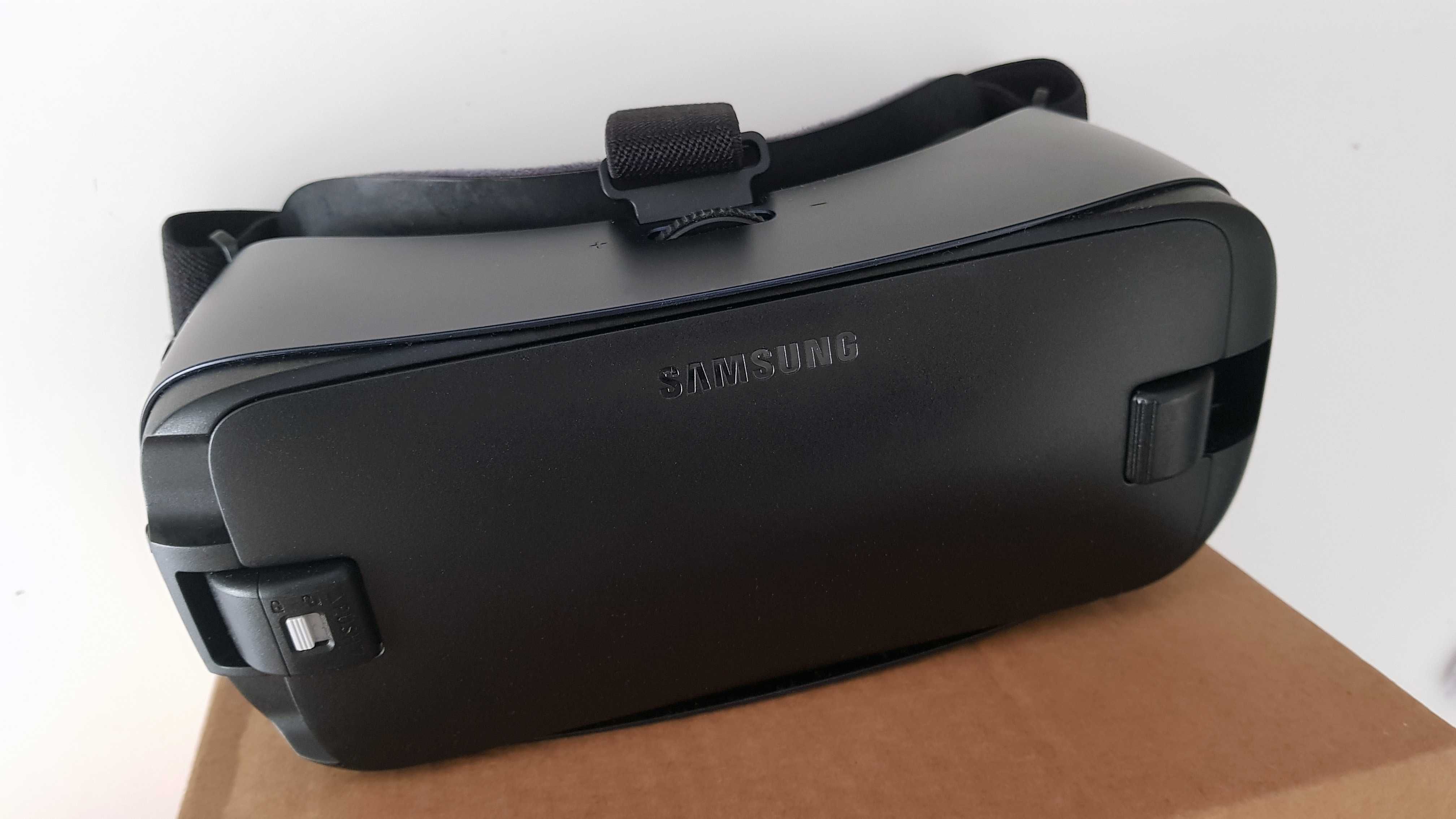 Óculos Samsung Gear VR, Model SM-R323