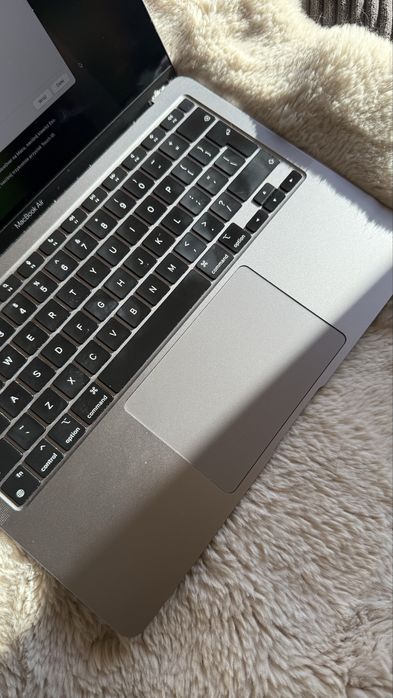 MacBook Air 13” M1 2020 bateria 91%