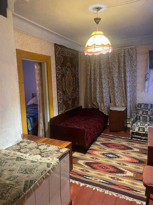 Продається будинок в центрі