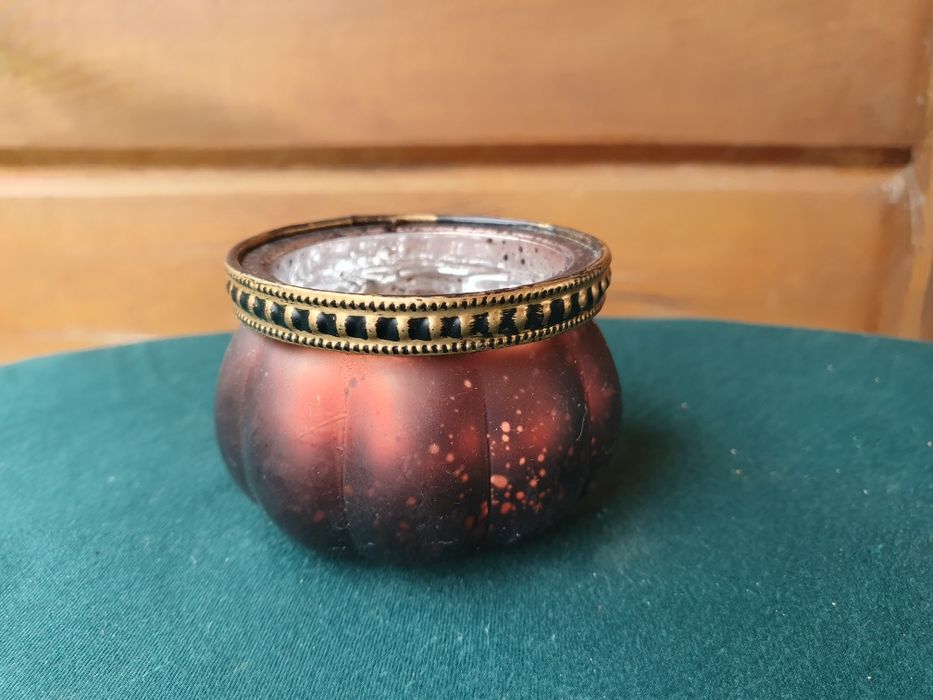 Szklany świecznik "dynia"