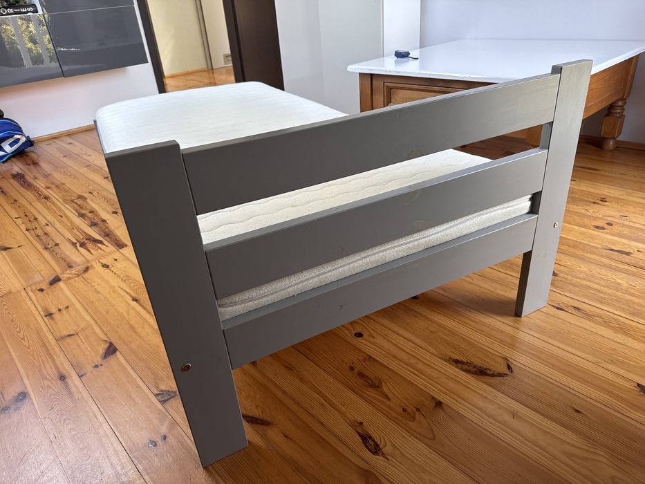 Łóżko z Materacem używane 98x205