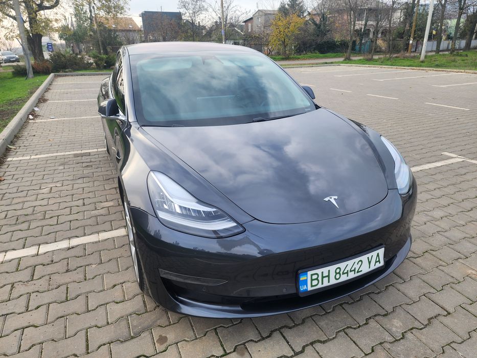 Продам Tesla model 3 2018г
