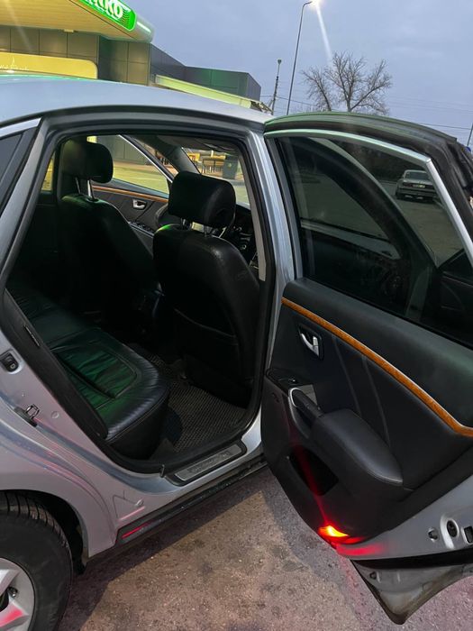 Хюндай grandeur 3.3  v 6