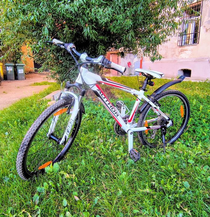 Rower author dzieciecy koła 24  rama 14 r.