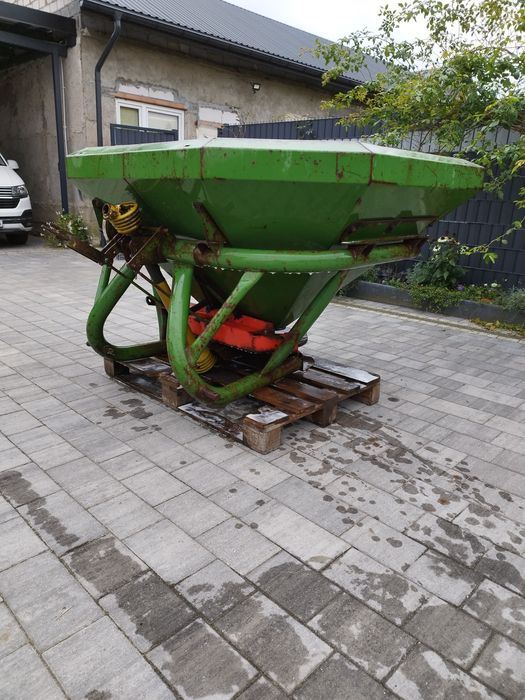 Rozsiewacz nawozów Amazone ZAF -803